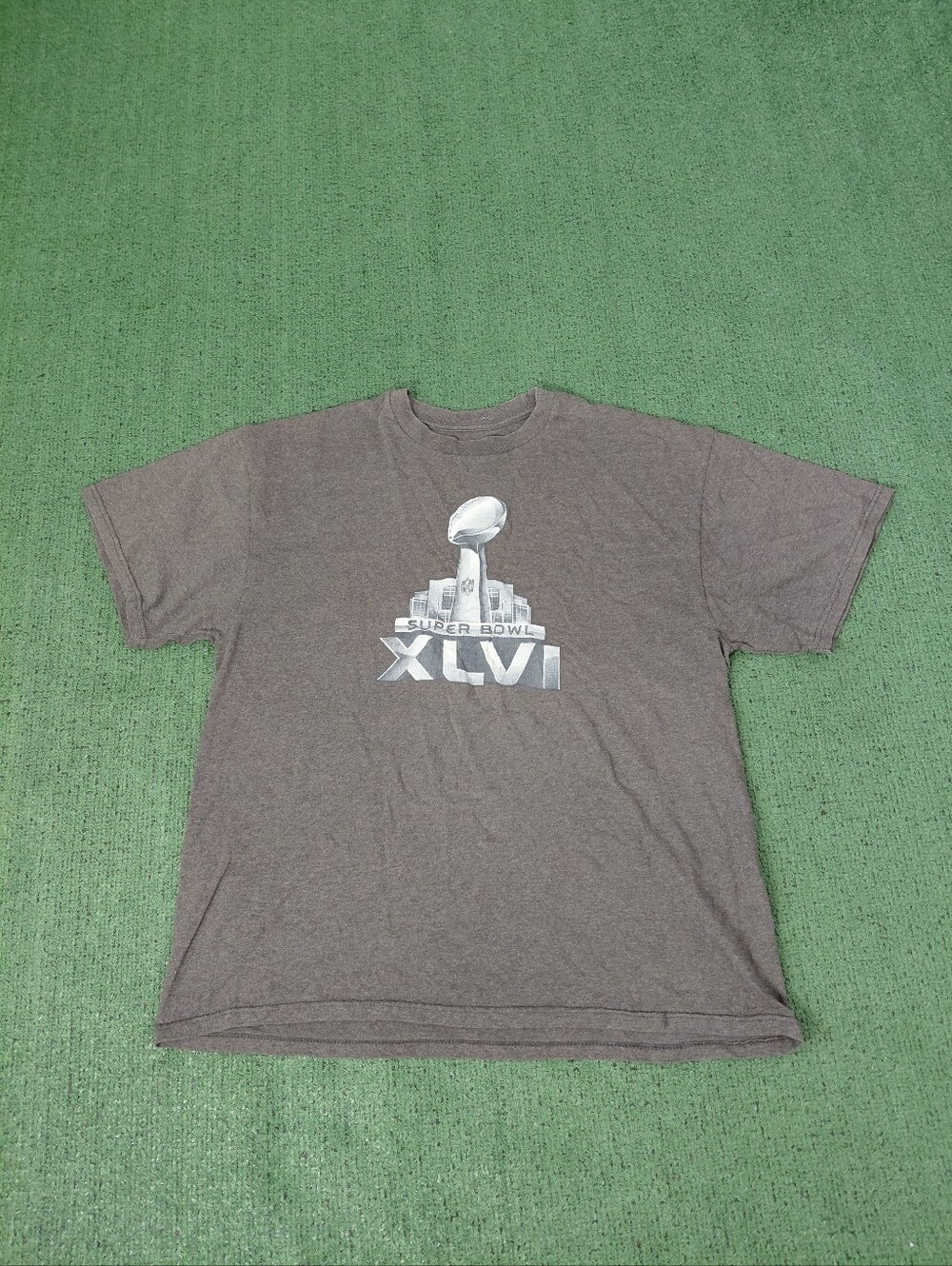 NFL Team Apparel Super Bowl XLVI Logo Football Sports Gray T Shirt Sz XL